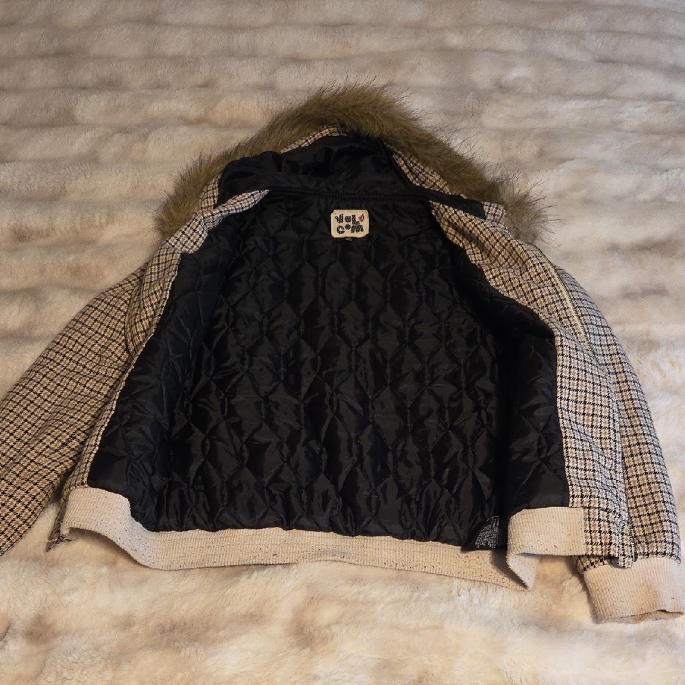 Volcom Black Quilted Jacket Womens - Picture 4 of 10